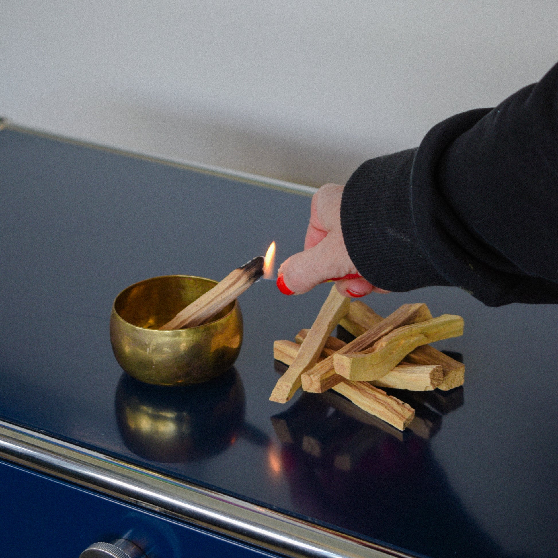 Palo Santo Sticks - Crushes Flowers