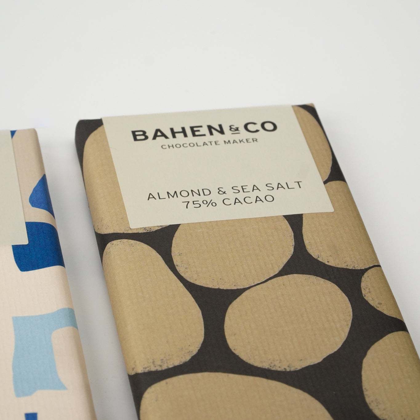 Bahen&Co Almond Chocolate w Sea salt 75% Cacao Bar Packaging